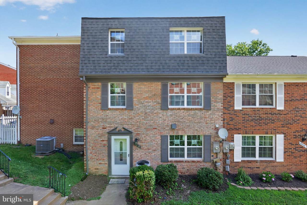9836 Hagel Circle - Photo 1