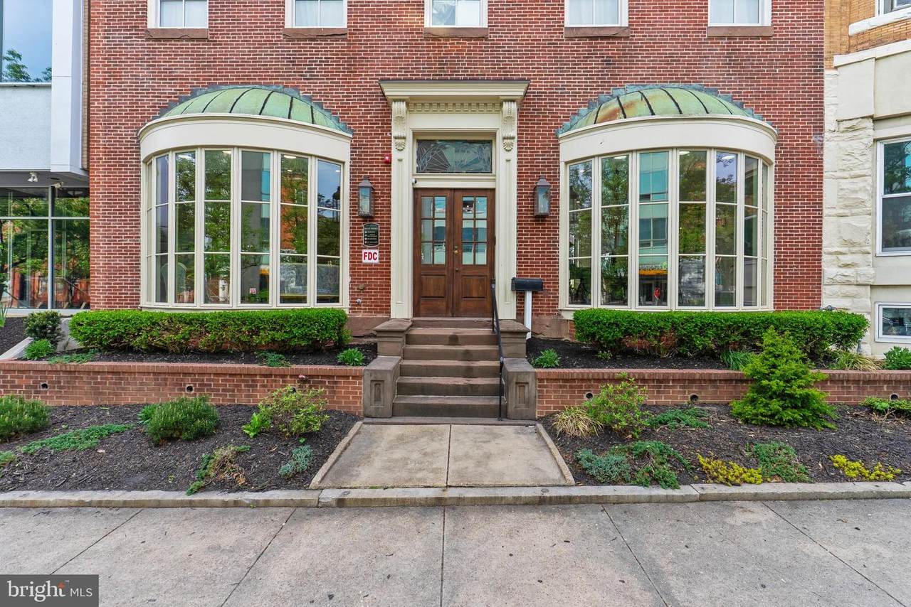 2220 Charles Street - Photo 1