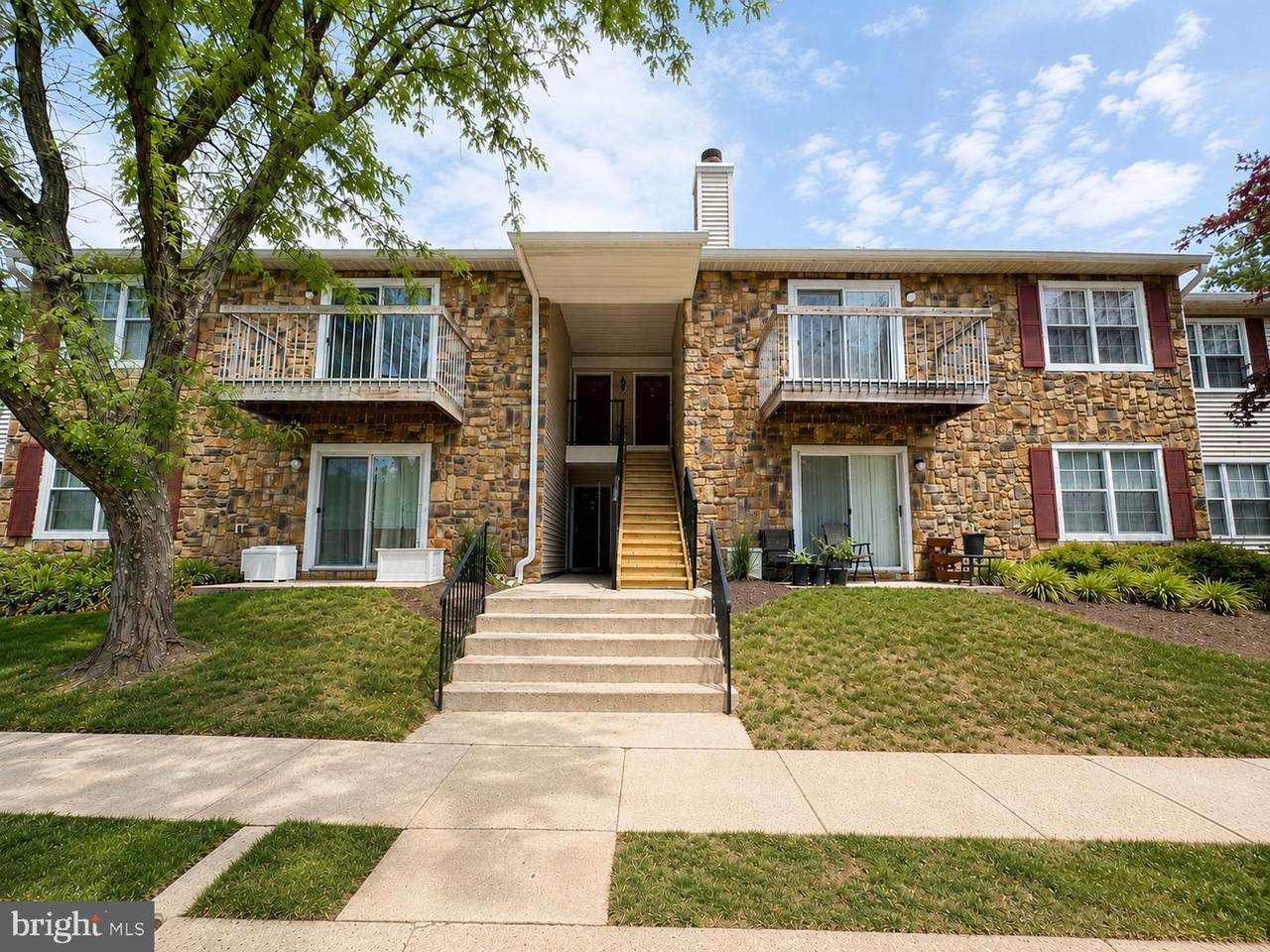 17 Barberry Court - Photo 1
