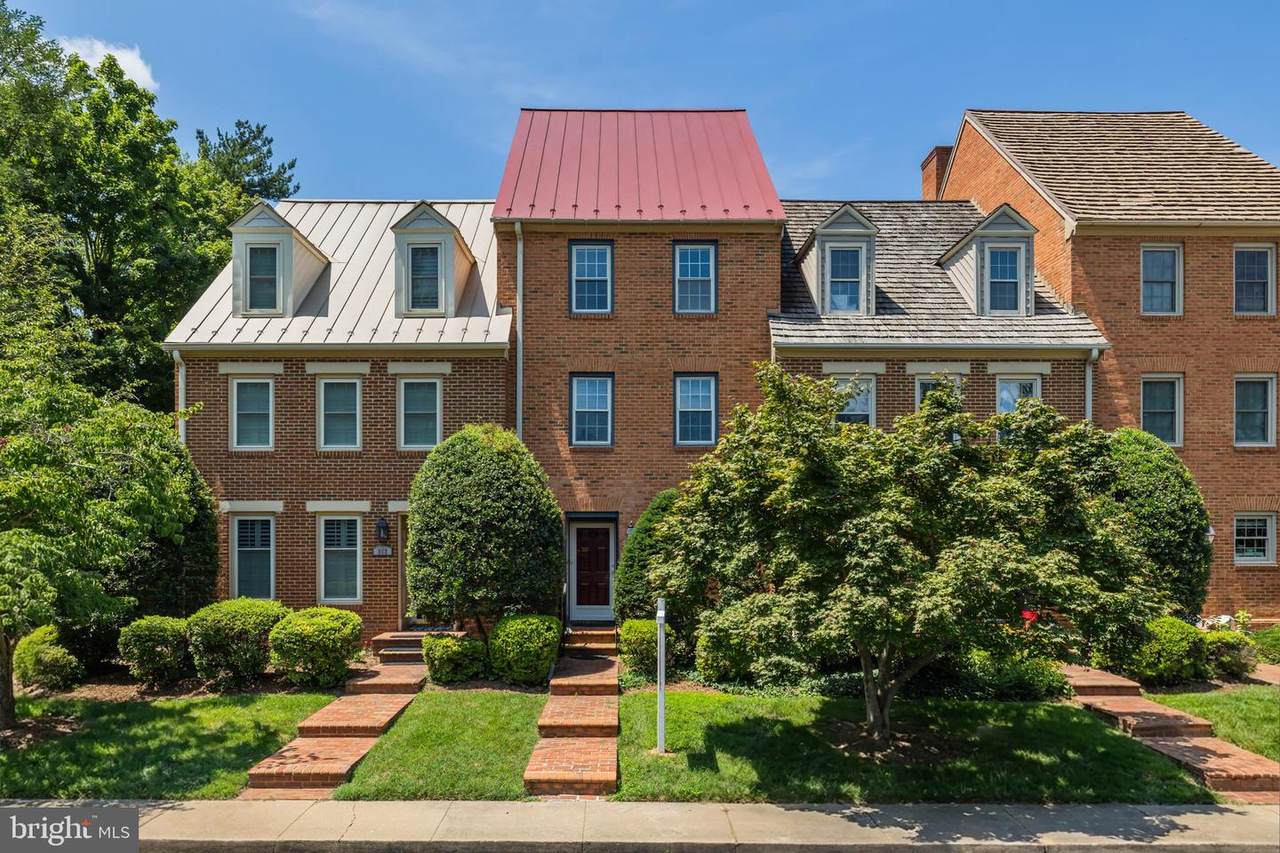 815 College Avenue - Photo 1