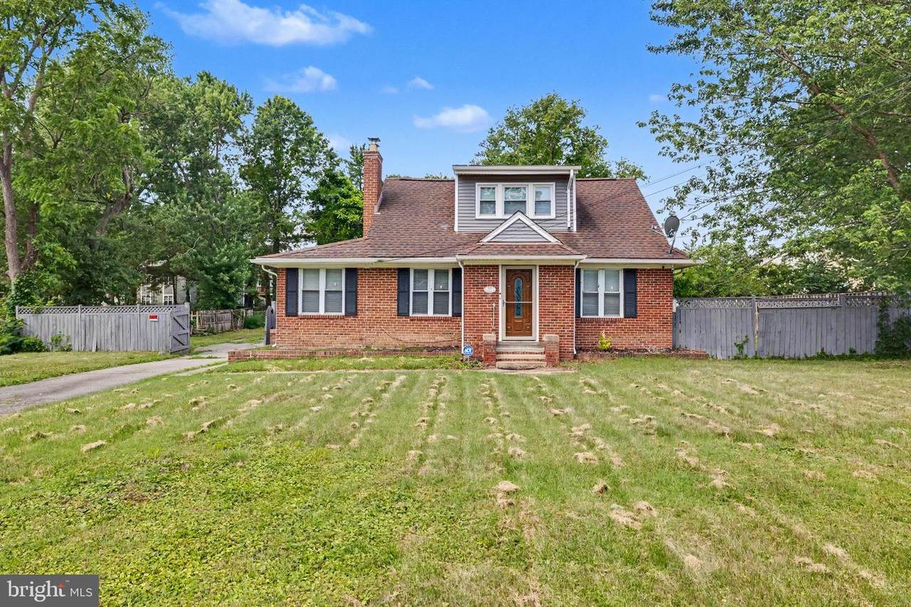 8608 Woodlawn Court - Photo 1