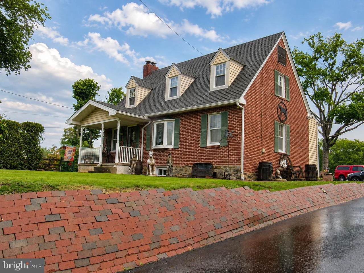 1819 Larkin Road - Photo 1
