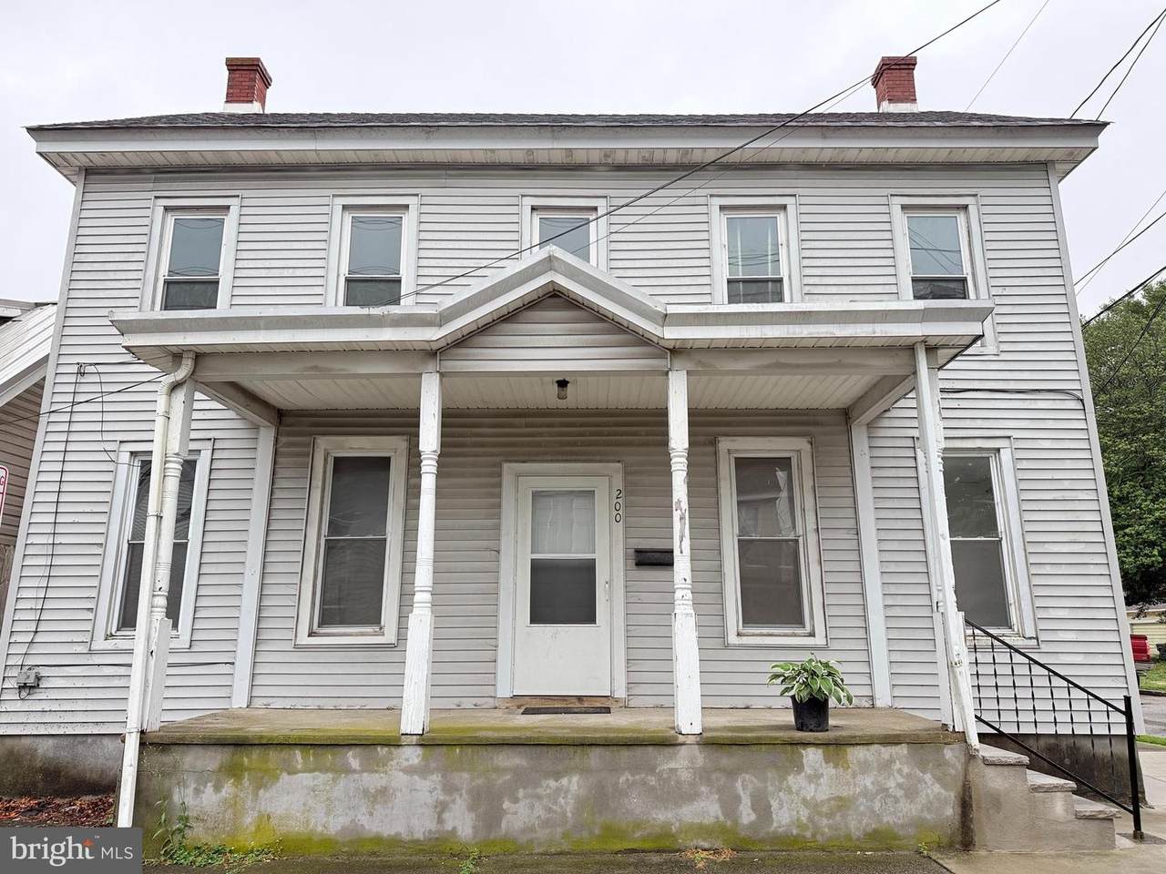 200 Se 2Nd Street - Photo 1