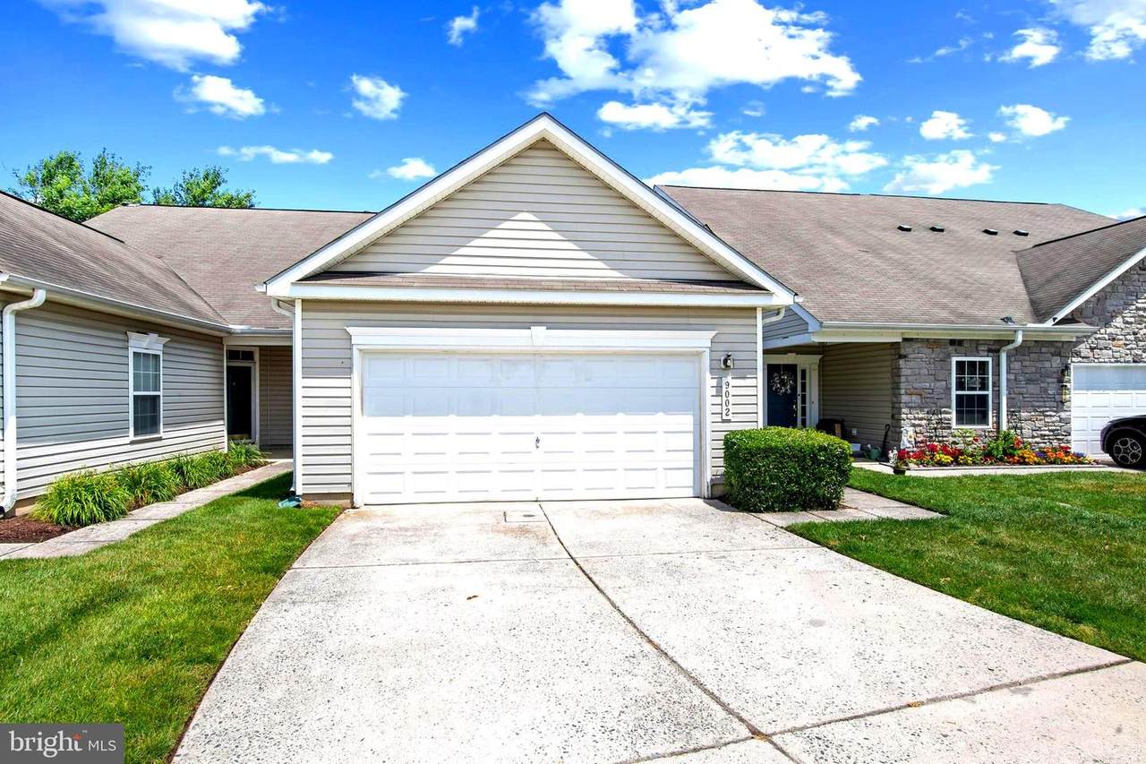 9002 Executive Club Drive - Photo 1