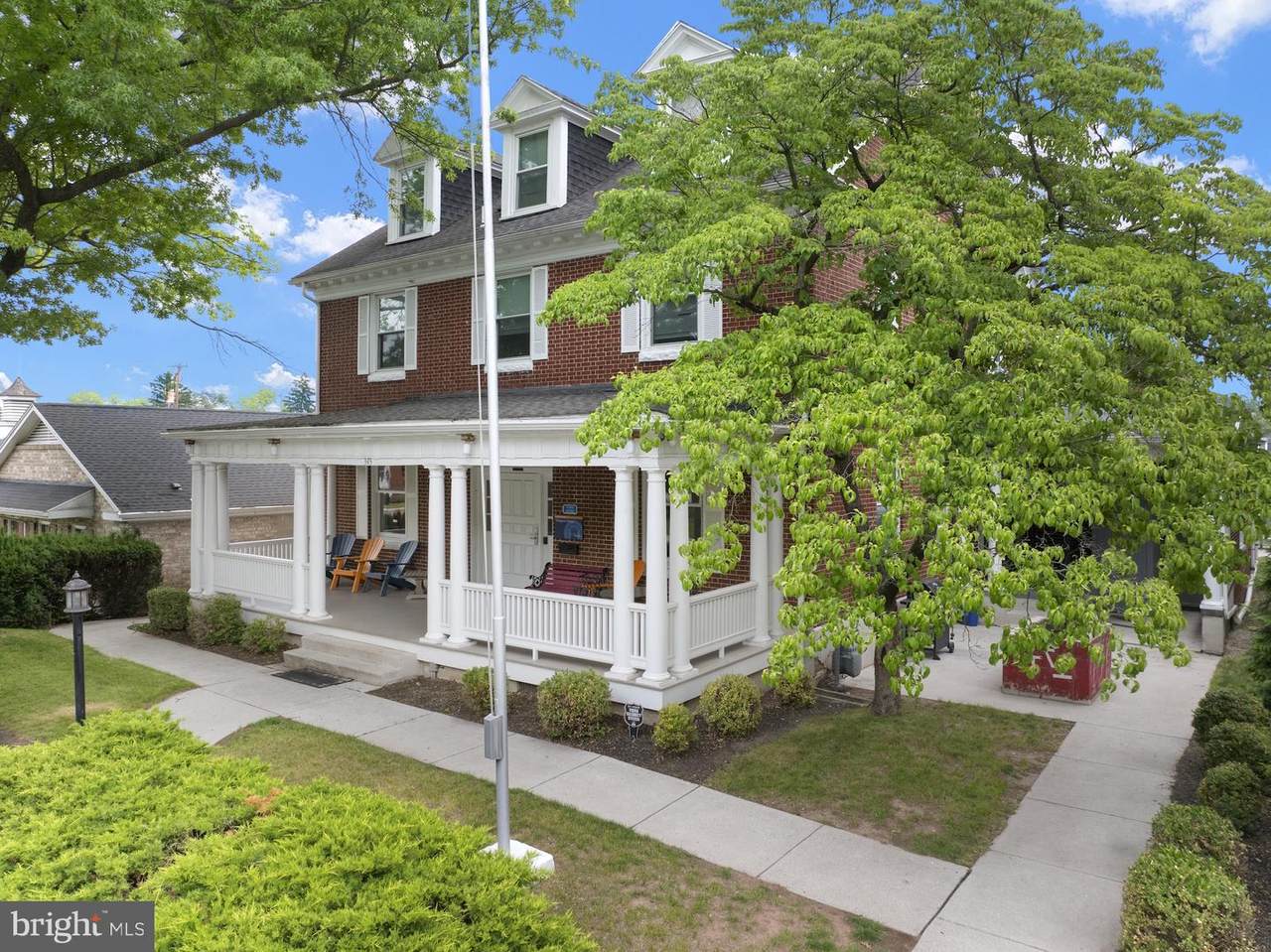 343 Carlisle Street - Photo 1