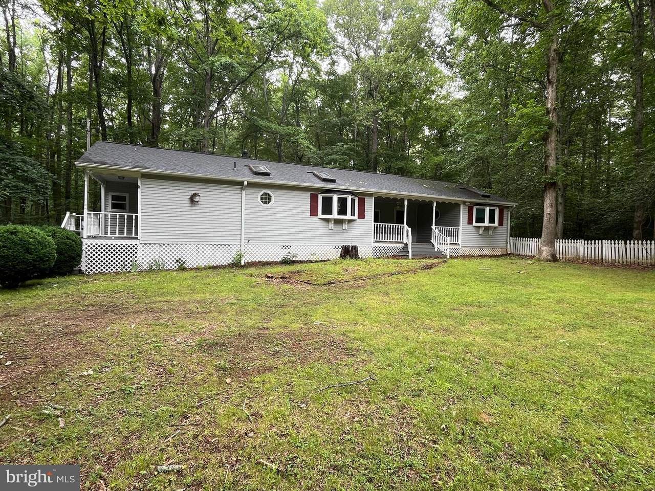 9809 Peppertree Road - Photo 1