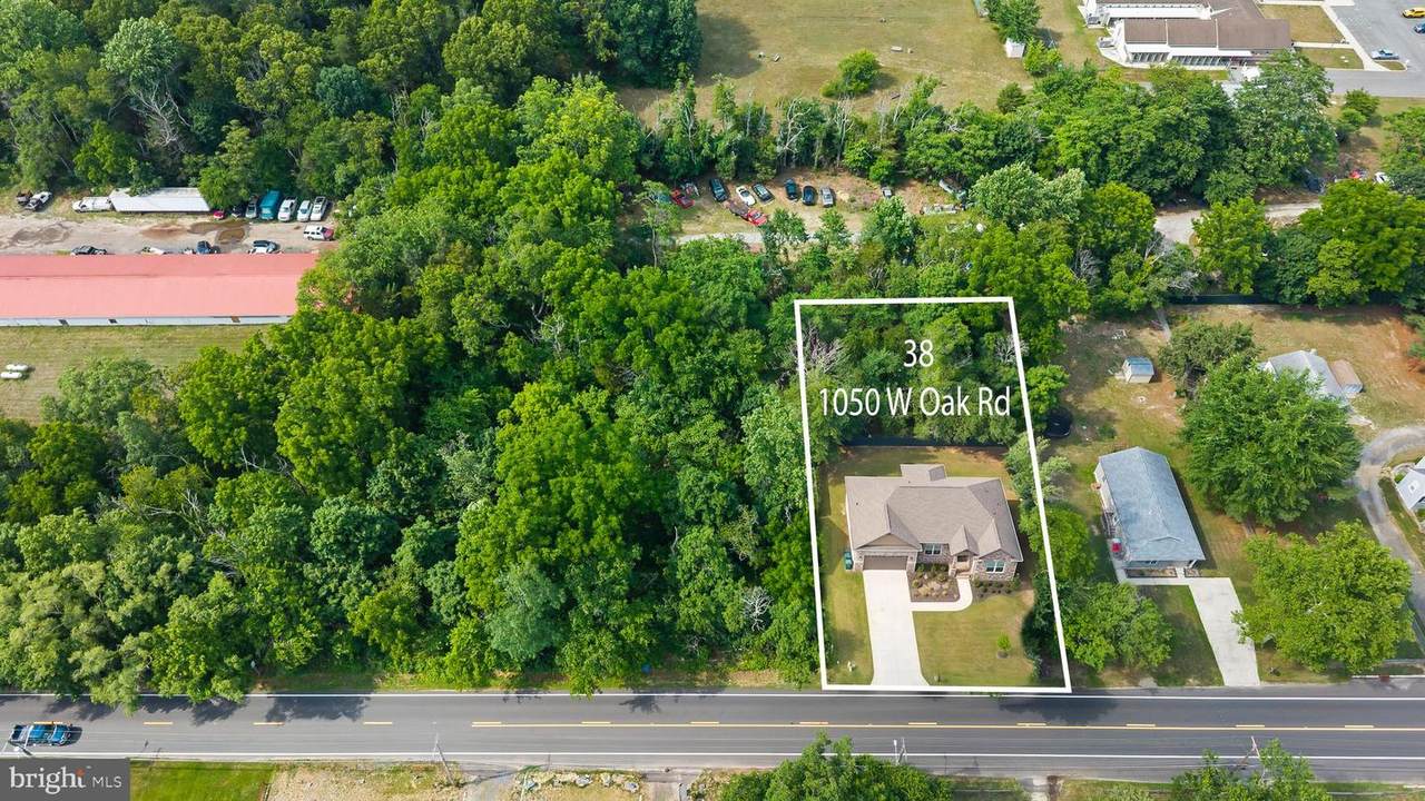 1050 Oak Road - Photo 1