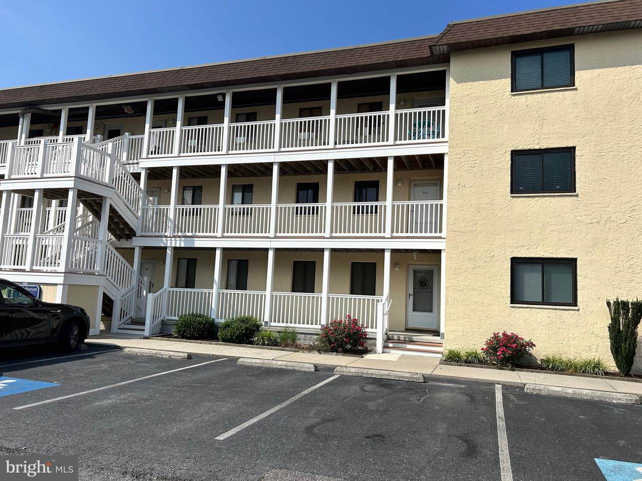 715 142ND Street - Photo 1