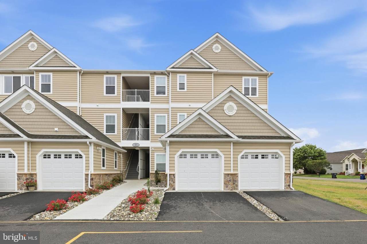 5002 Pebble Lane - Photo 1