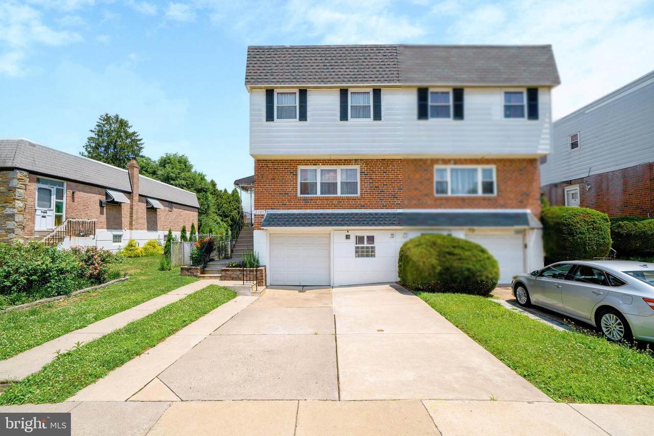 2225 Conwell Avenue - Photo 1