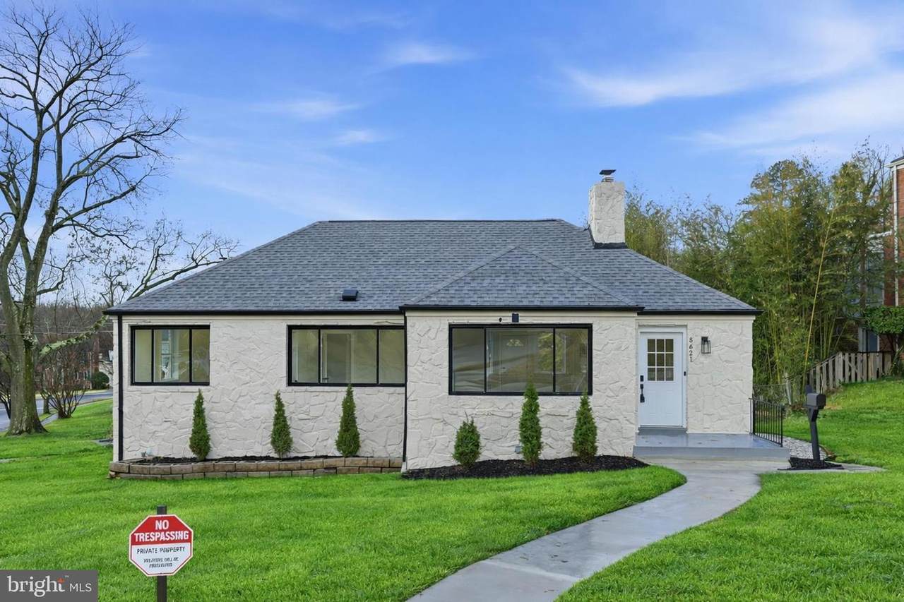 5621 Hawthorne Street - Photo 1