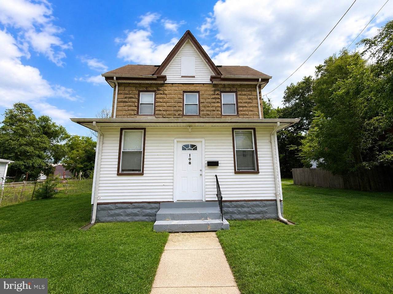 108 Buck Street - Photo 1