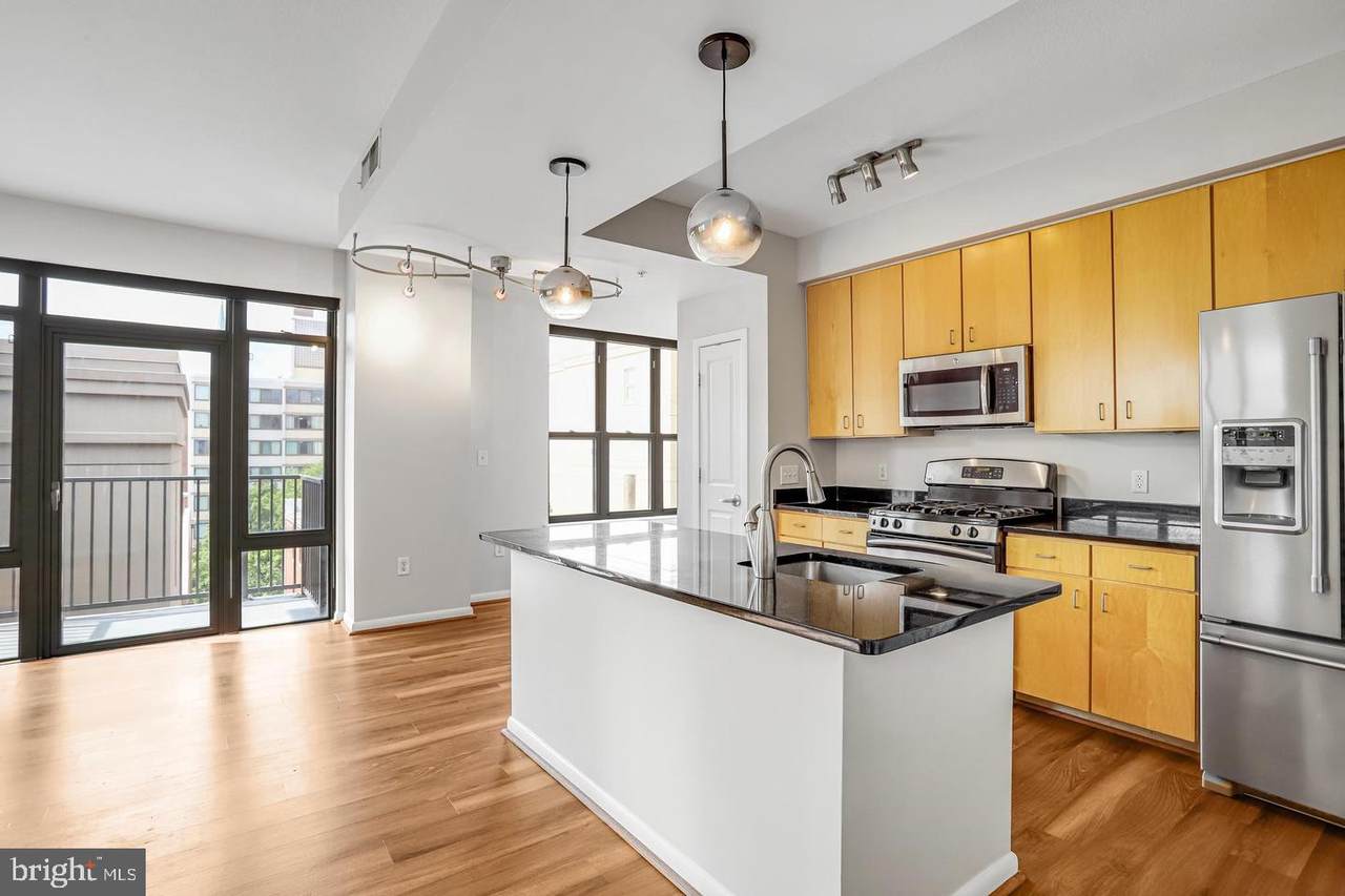 1001 L Street - Photo 1