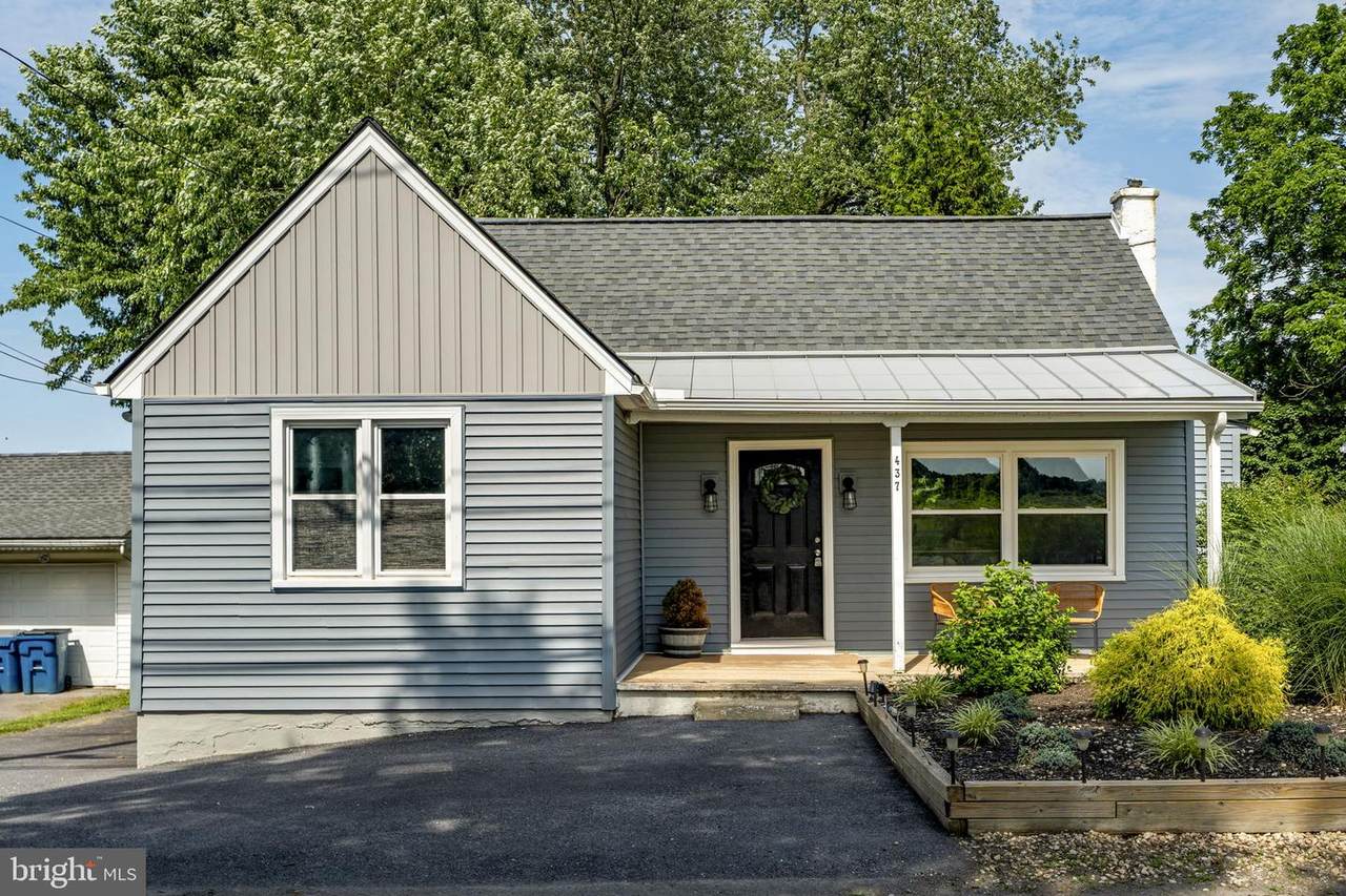 437 5TH Street - Photo 1