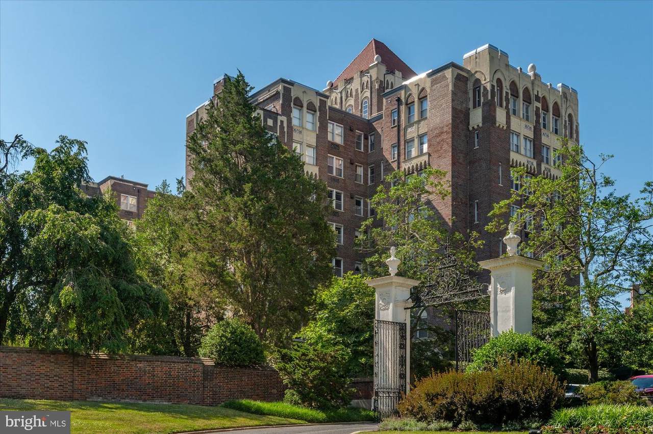 3900 Cathedral Avenue - Photo 1