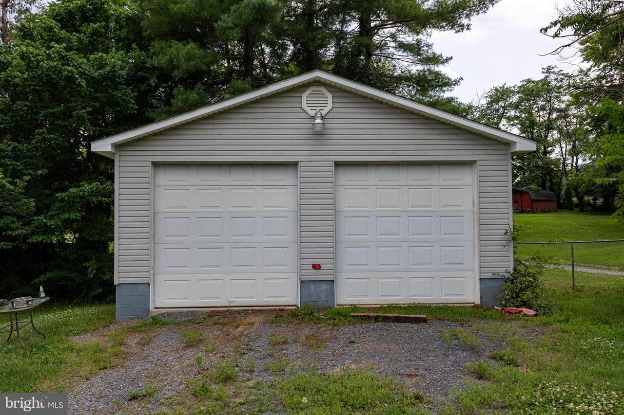 https://bt-photos.global.ssl.fastly.net/brightmls/1280_boomver_1_805111497594-2.jpg