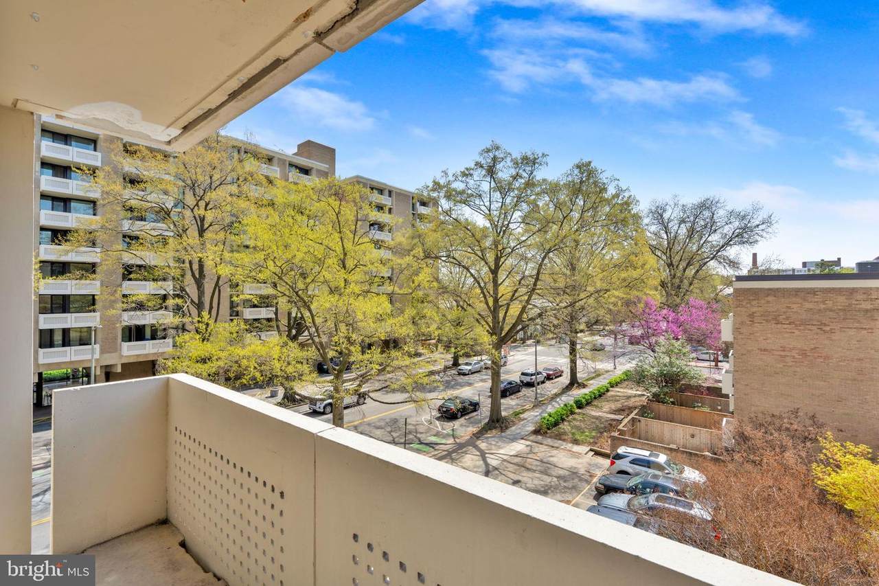 1245 4TH Street - Photo 1
