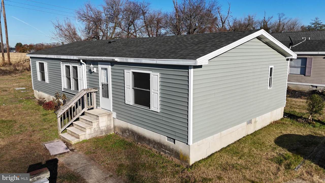 8711 Garden Lane - Photo 1