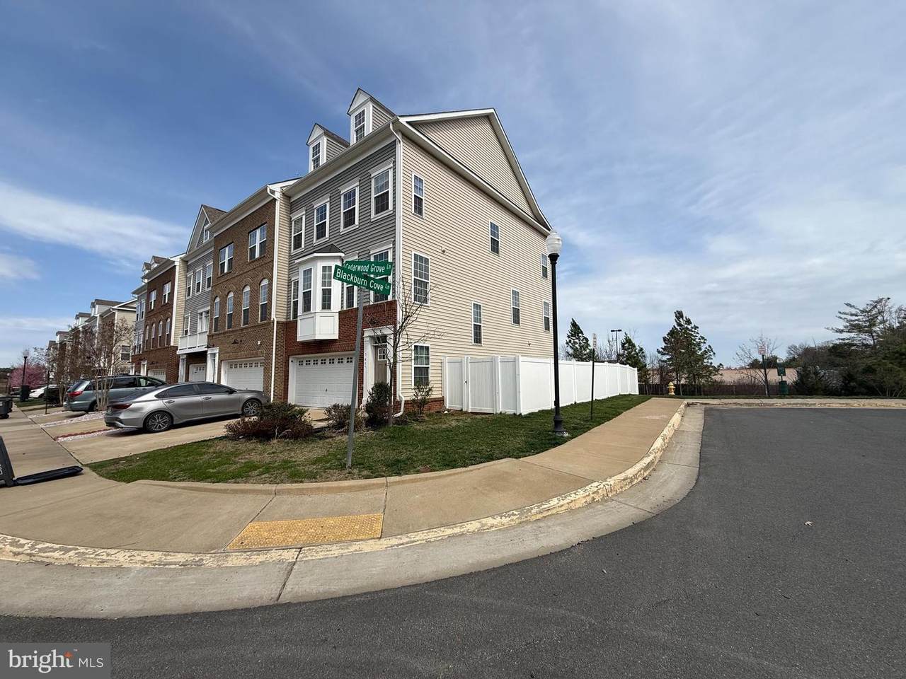 7437 Cedarwood Grove Lane - Photo 1