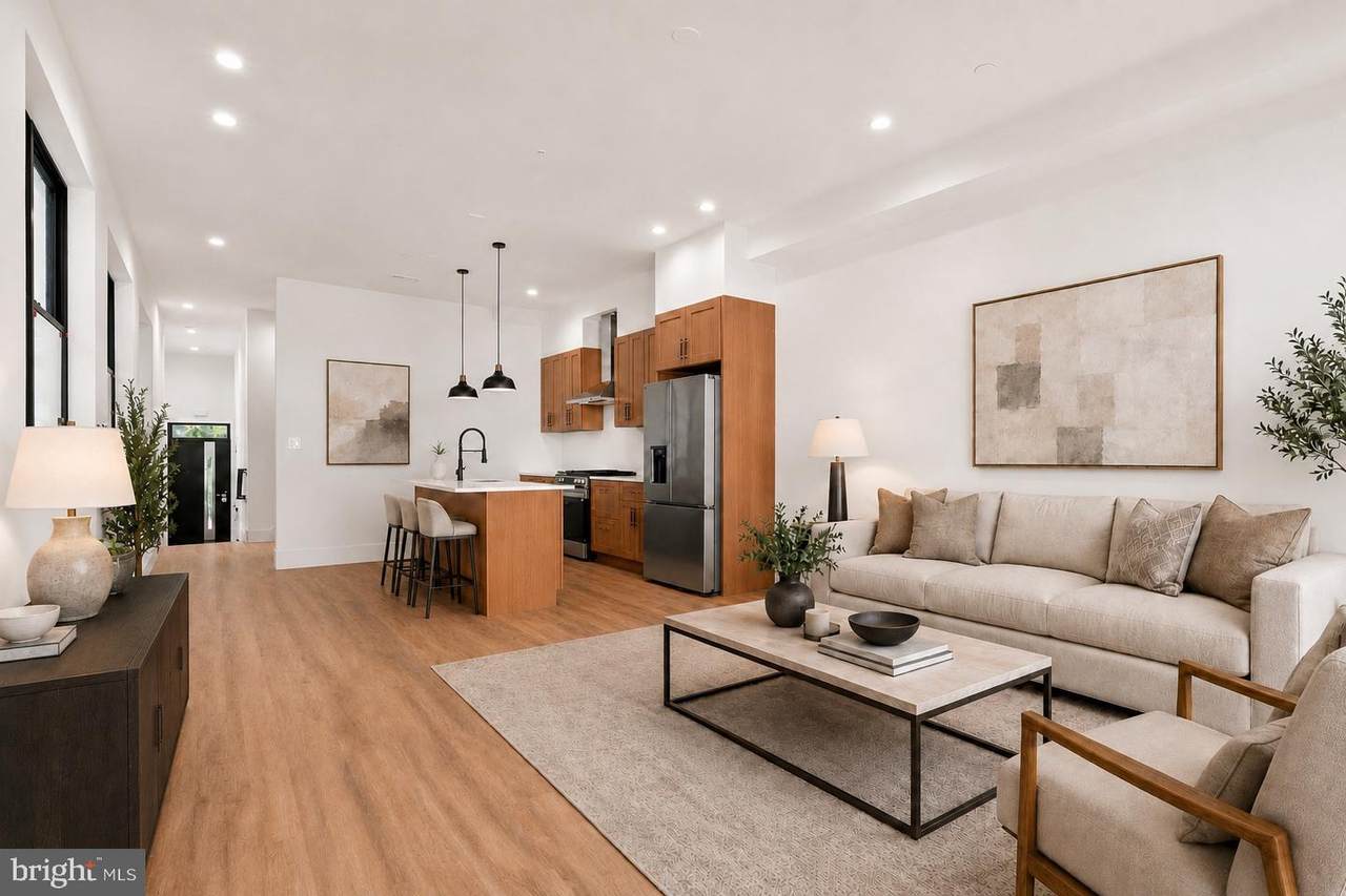 330 Carson Street - Photo 1