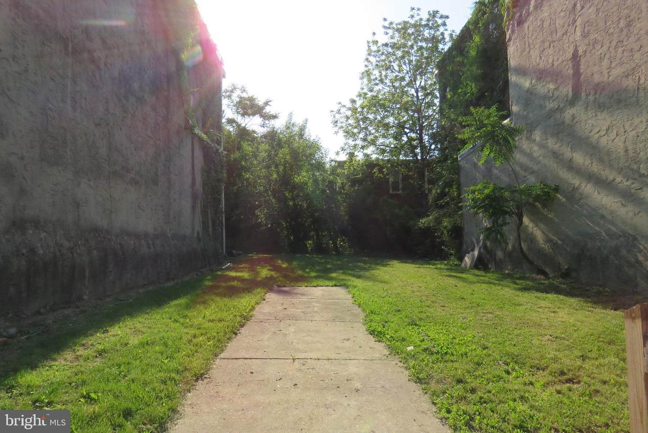3412 21ST Street - Photo 1