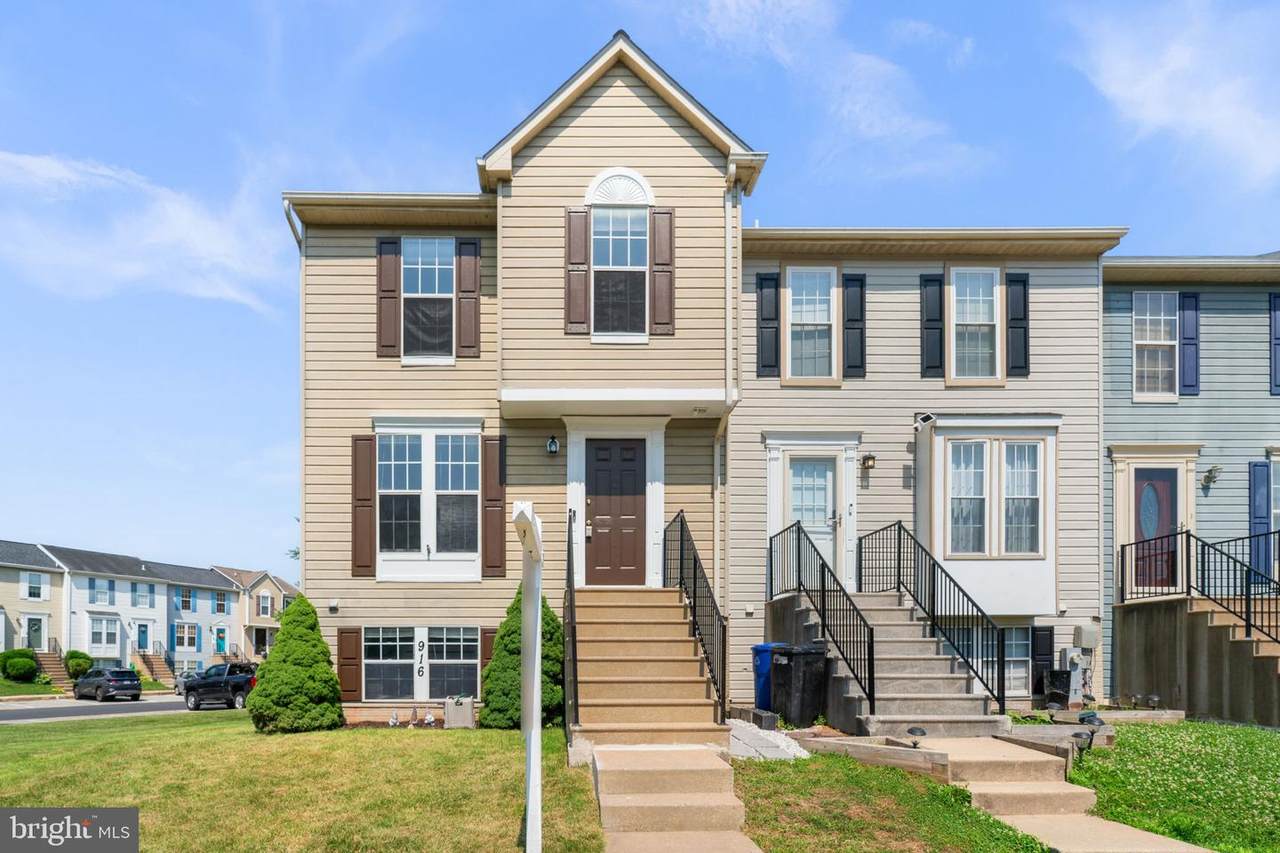 916 Pirates Court - Photo 1