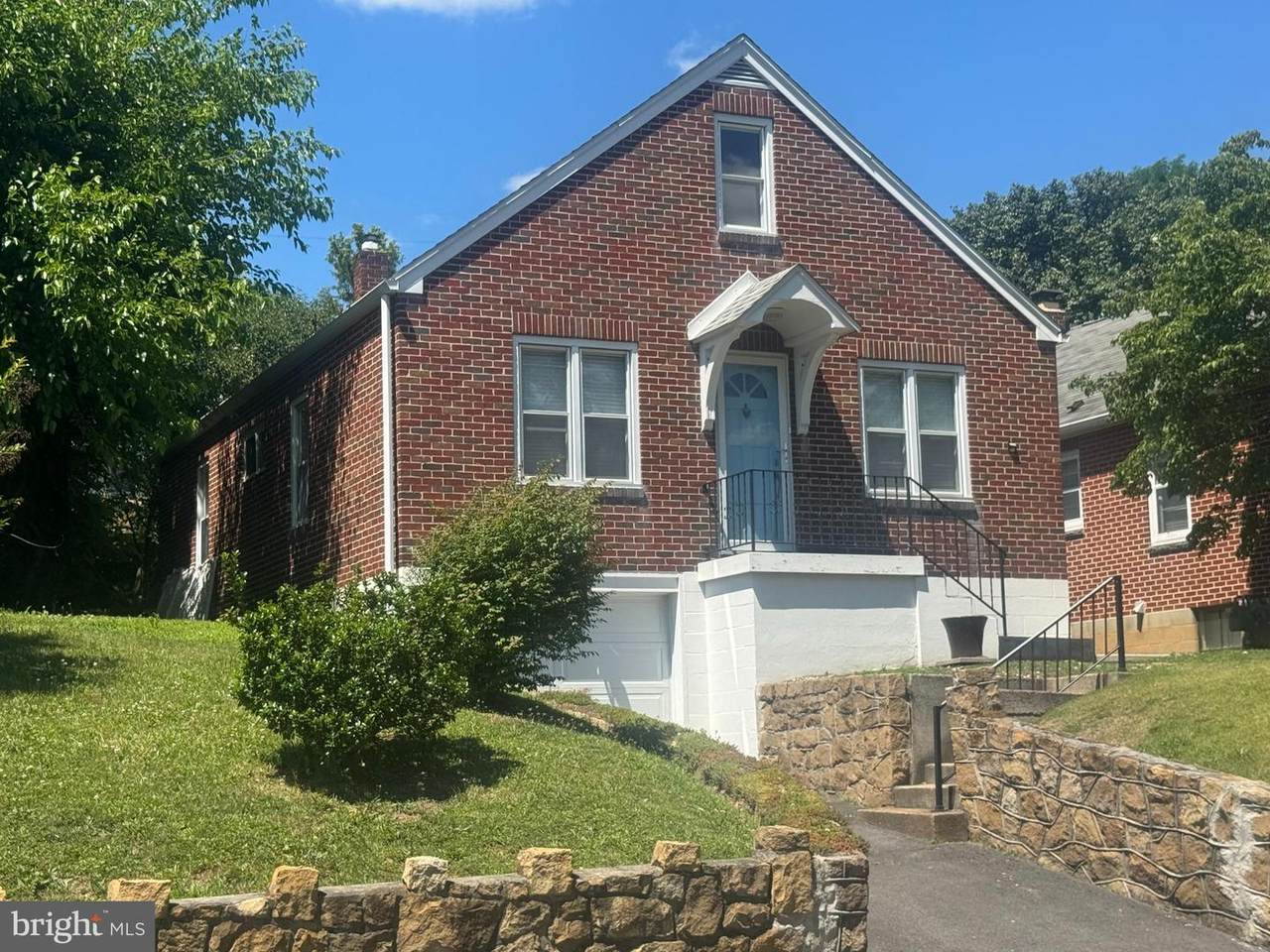 1014 Kent Avenue - Photo 1