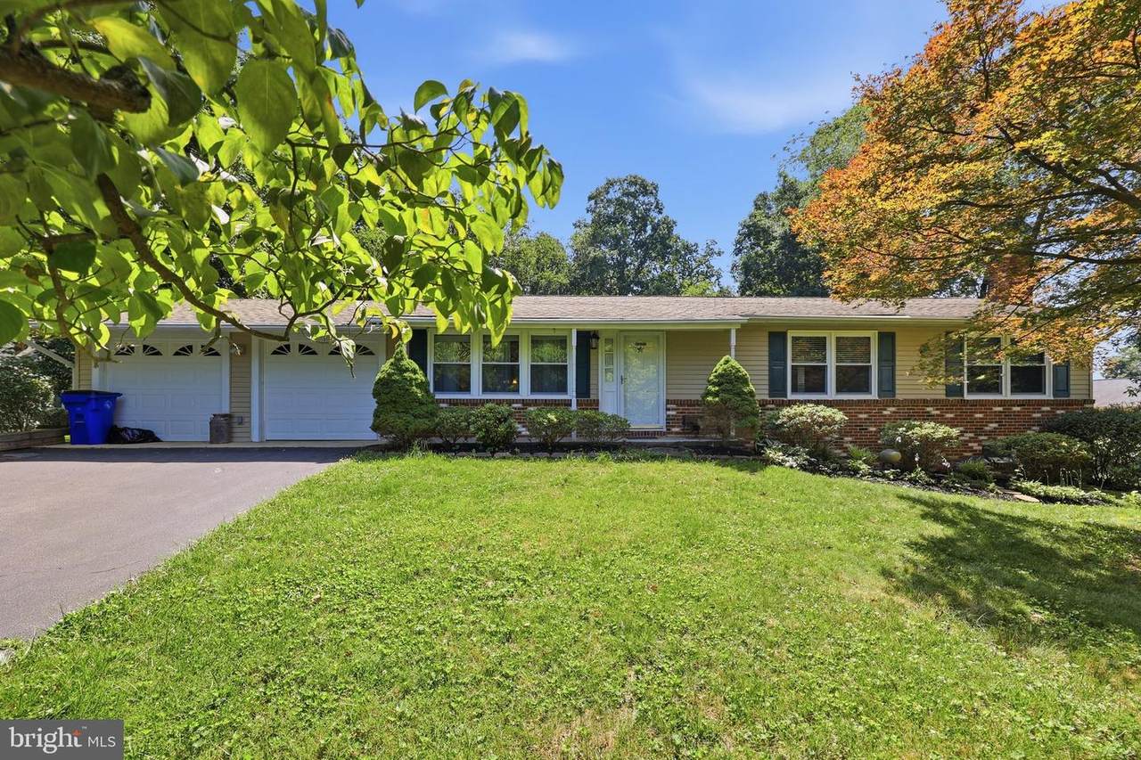 4403 Molesworth Terrace - Photo 1