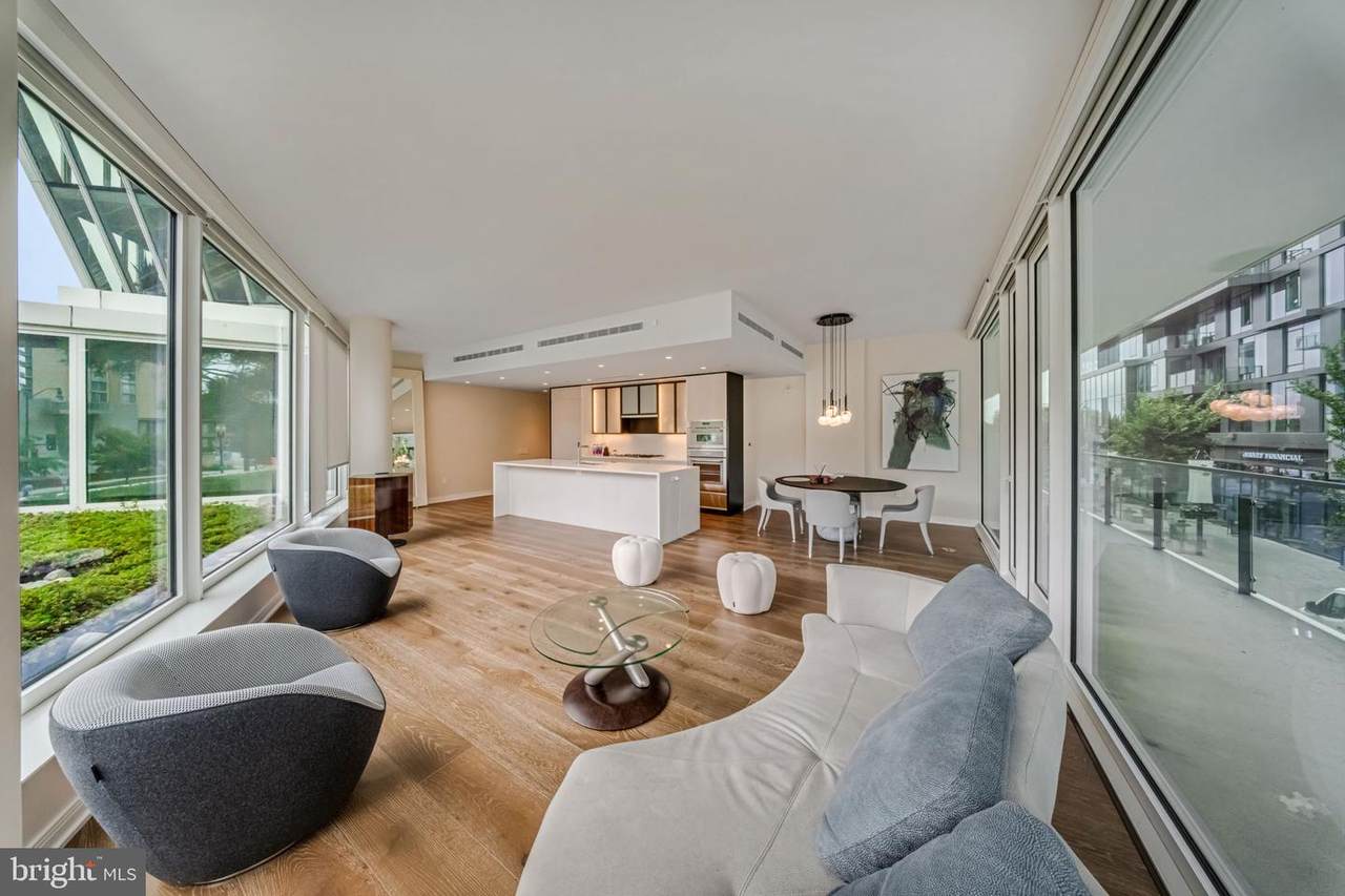 601 Wharf Street - Photo 1