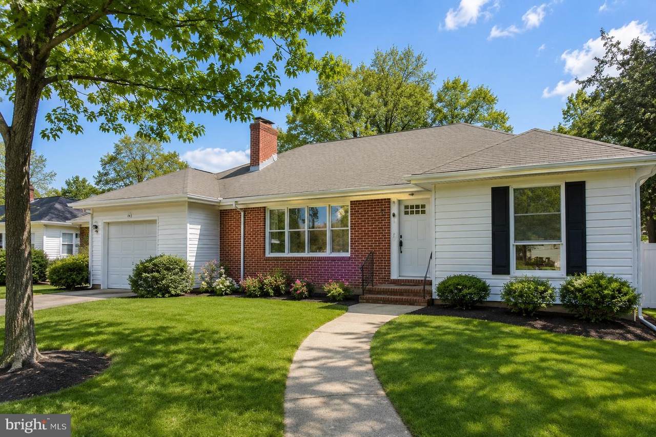 26 Delaware Drive - Photo 1