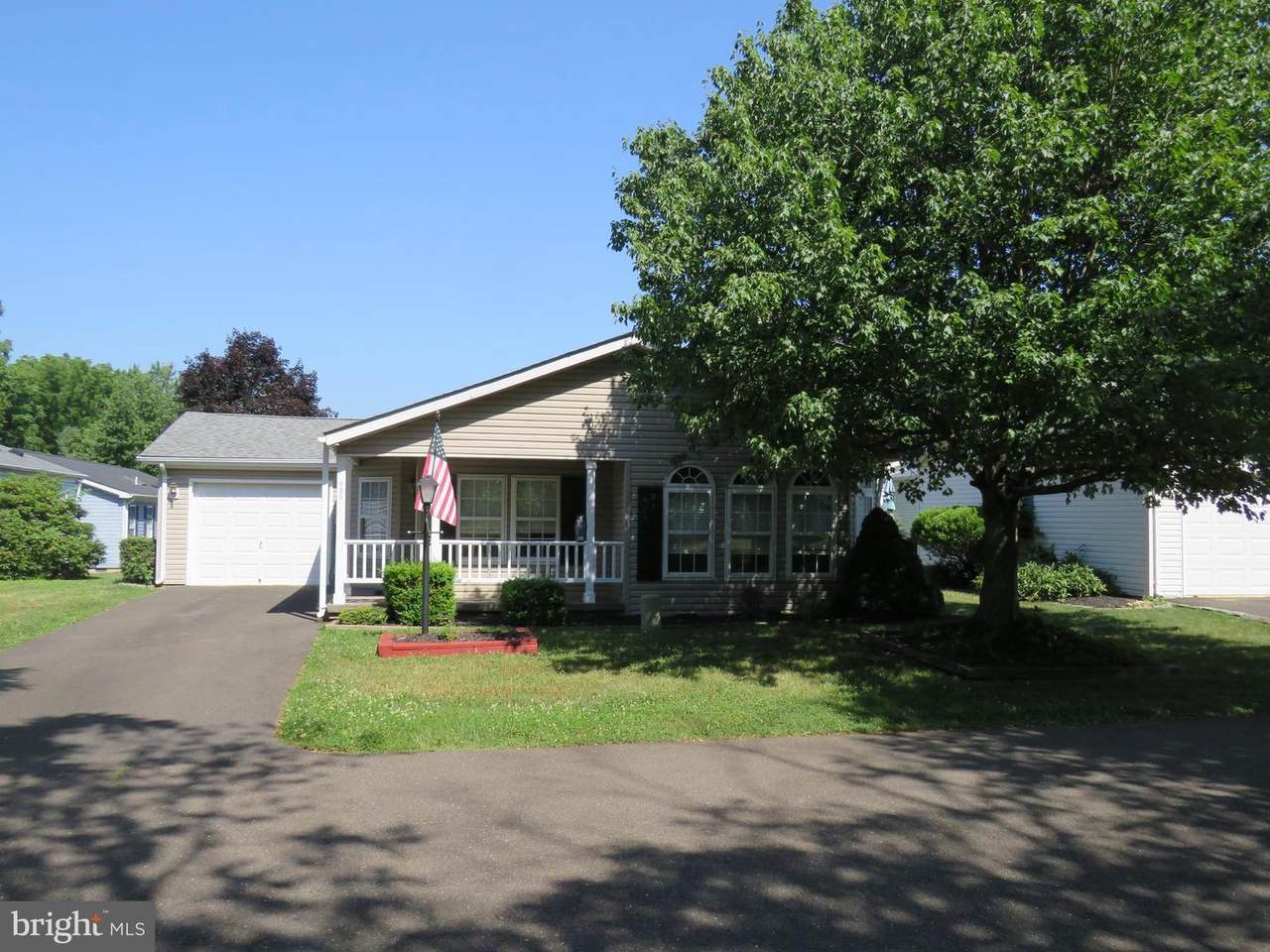 638 Spicebush Court - Photo 1