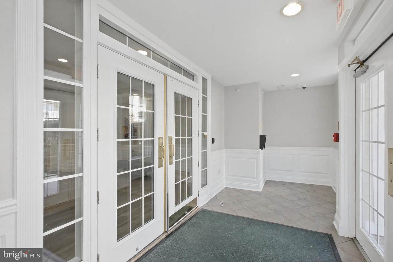 https://bt-photos.global.ssl.fastly.net/brightmls/orig_boomver_1_805118021234-2.jpg
