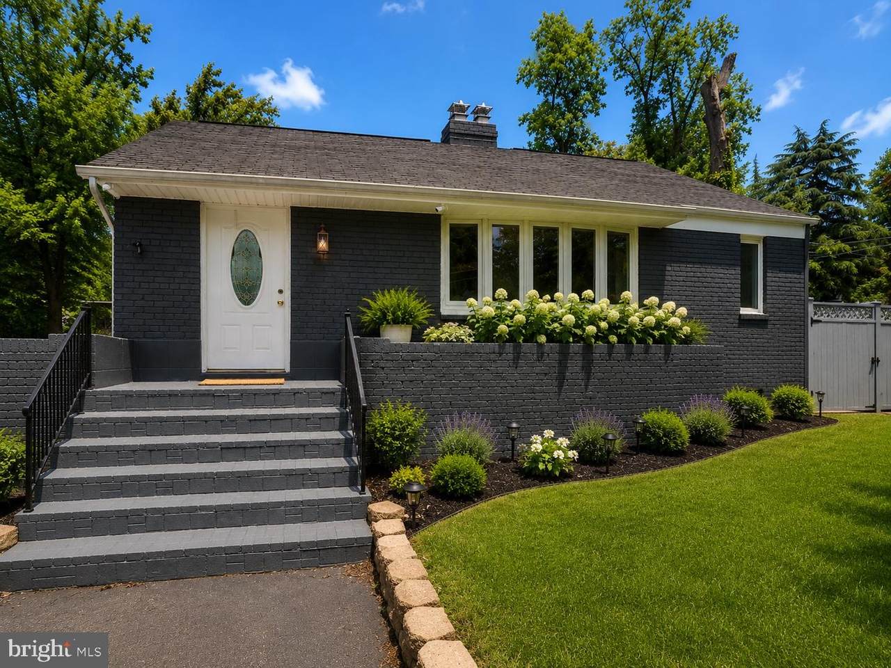 6614 Columbia Pike - Photo 1