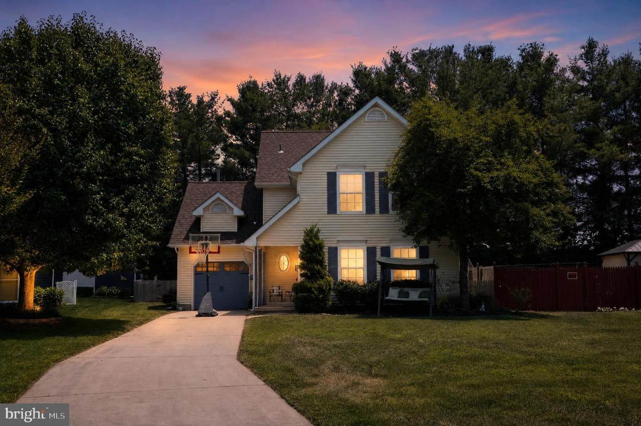 609 Quincy Court - Photo 1