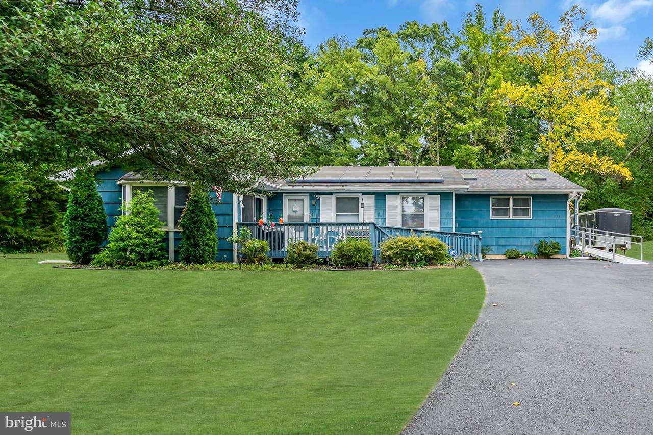 733 Buck Road - Photo 1