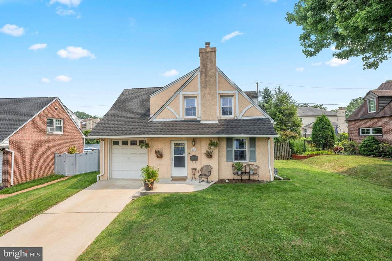 2326 Gilinger Road - Photo 1