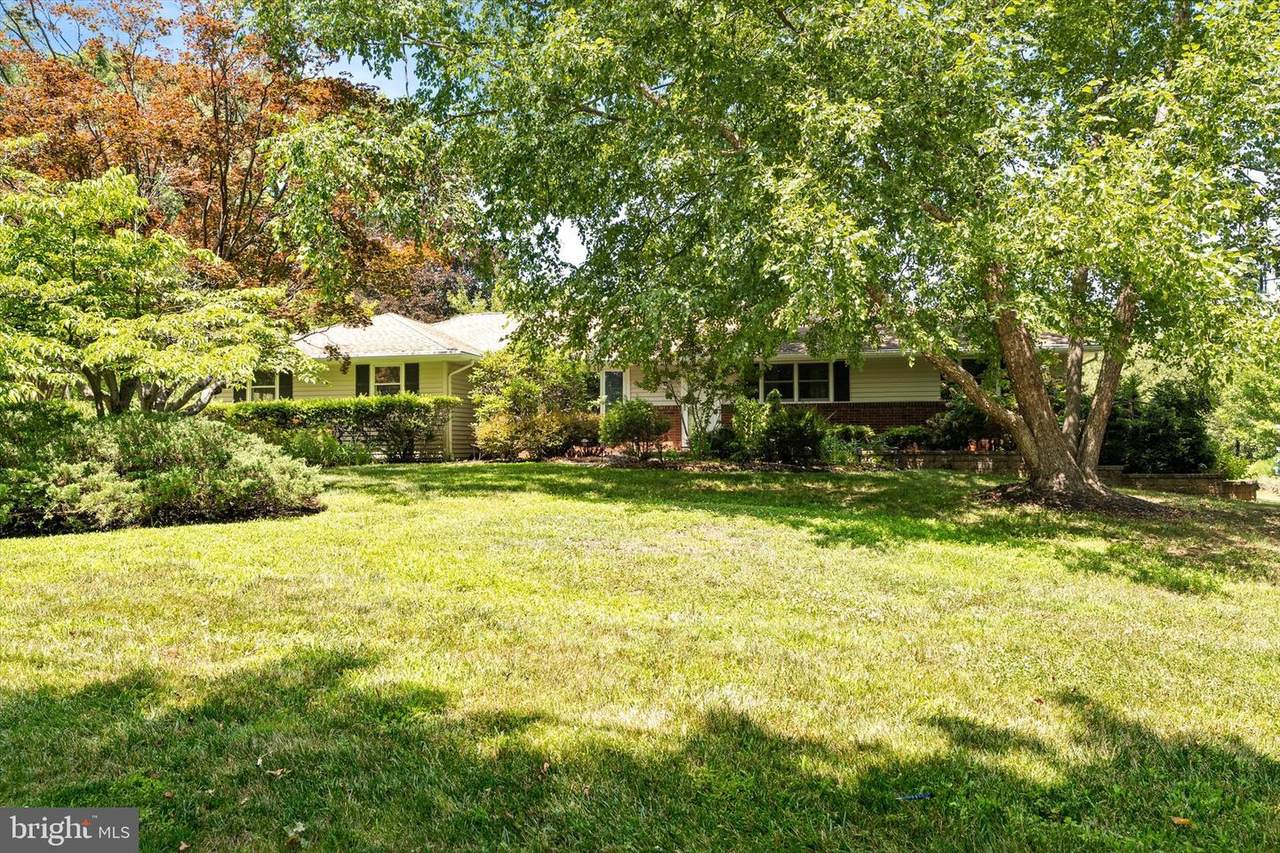 18 Edgewood Road - Photo 1