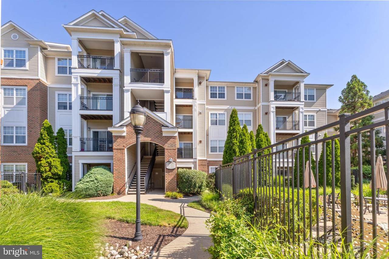 12958 Centre Park Circle - Photo 1