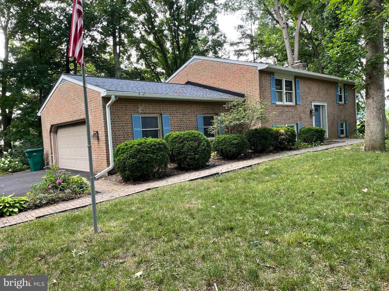 18309 Woodside Drive - Photo 1