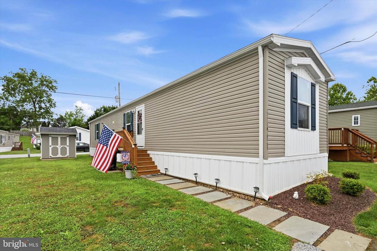 25 Fleming Drive - Photo 1