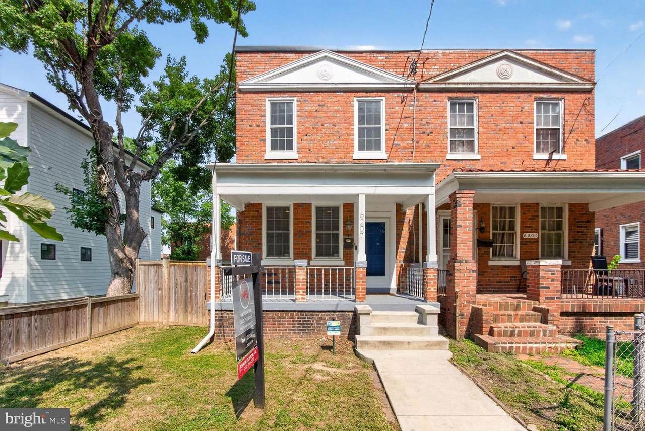 6207 8TH Street - Photo 1