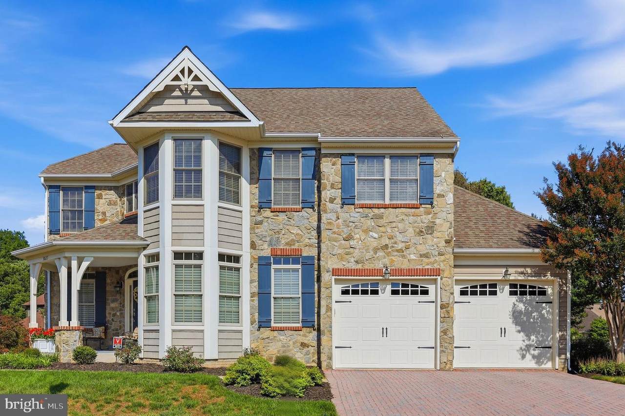 3027 Palatine Drive - Photo 1