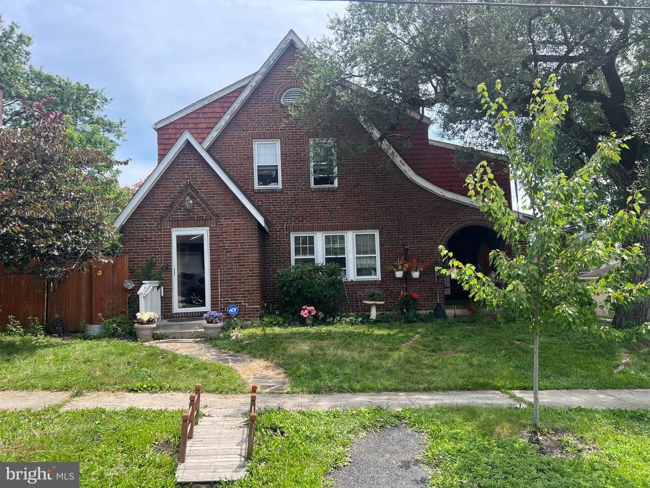 902 Hill Top Drive - Photo 1
