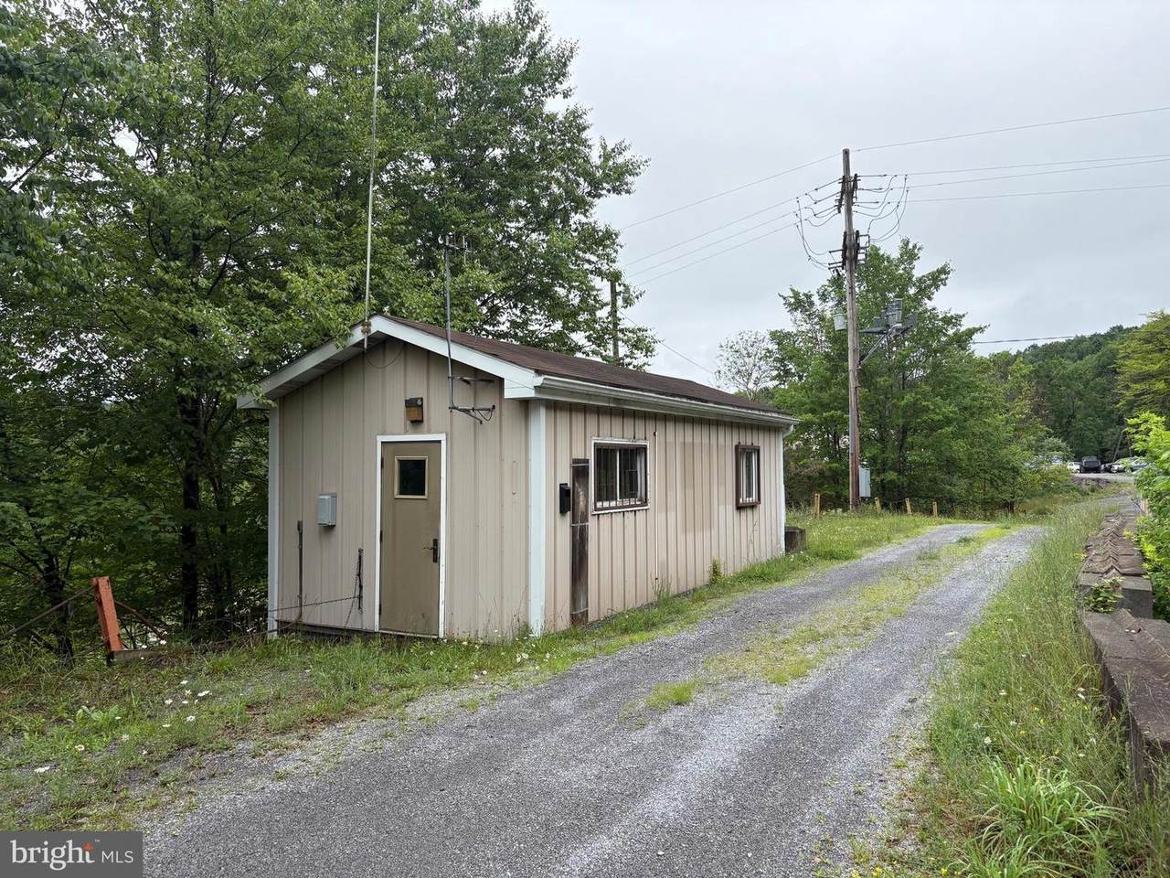 651 Banion - Photo 1
