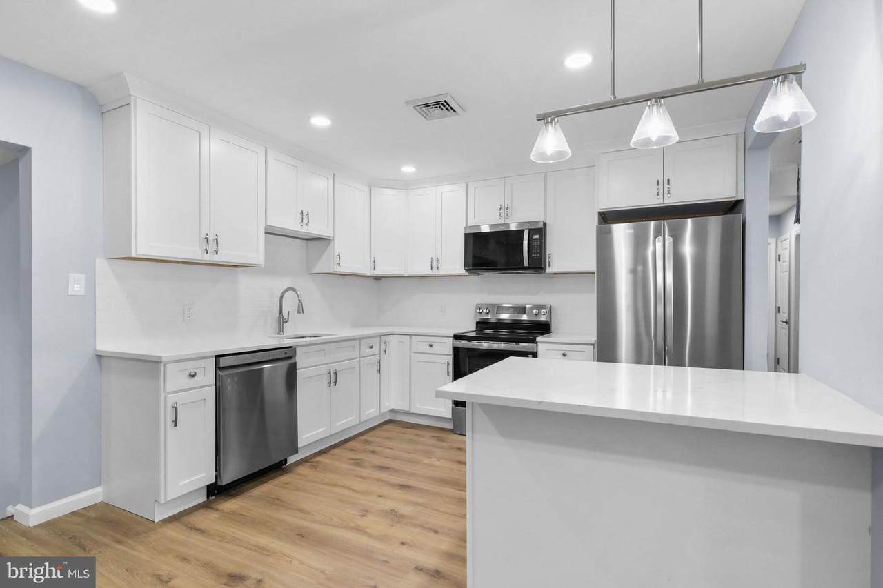 205 Robin Road - Photo 1