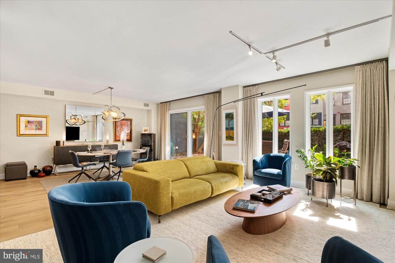 1045 31ST Street - Photo 1