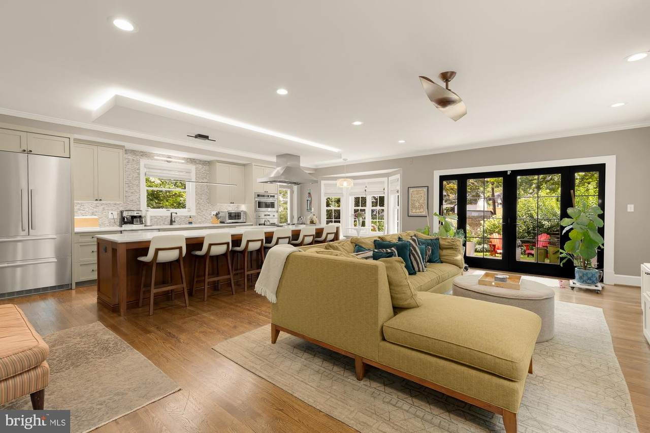 7537 14TH Street - Photo 1