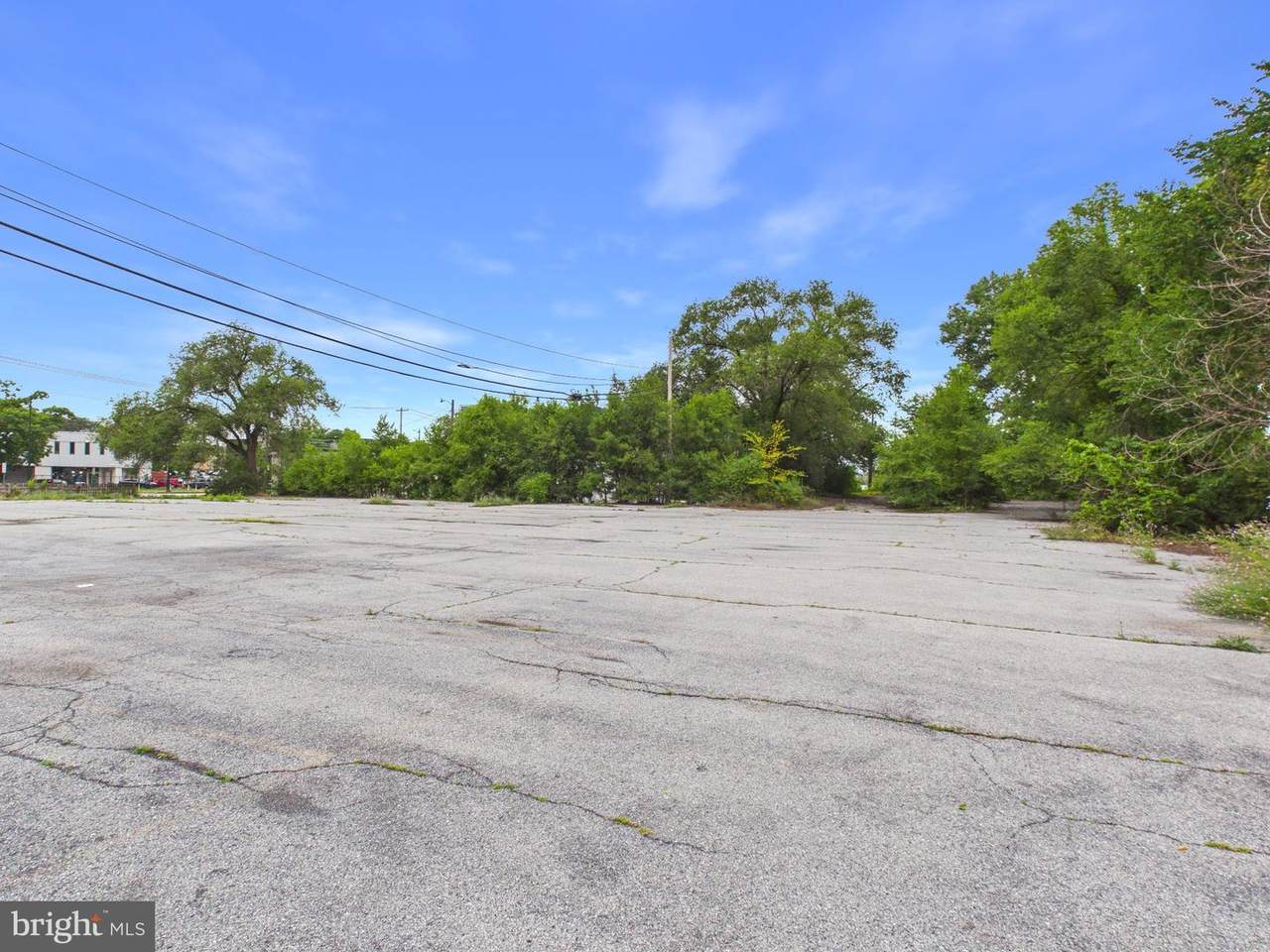 945 7TH Street - Photo 1