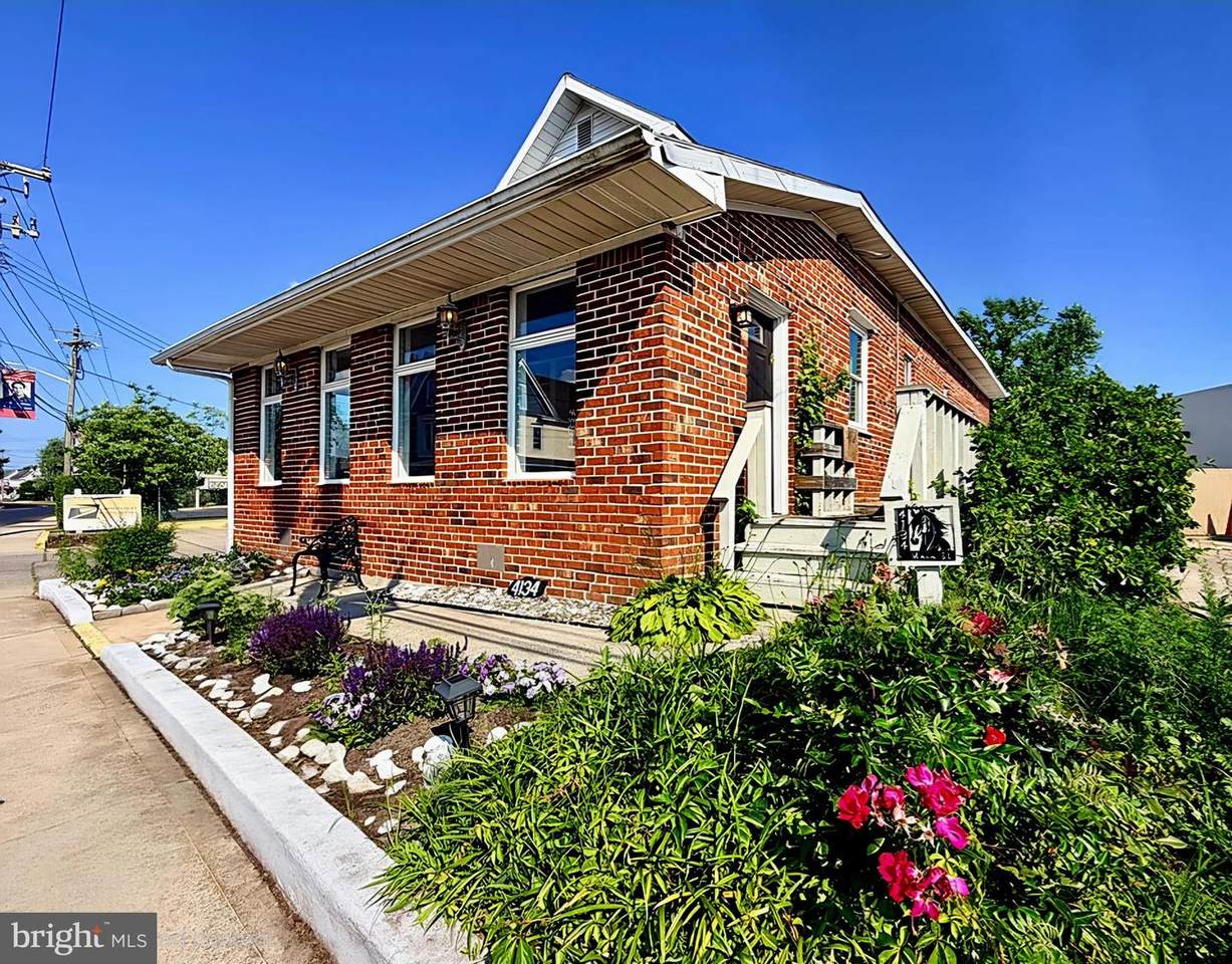 4134 Main Street - Photo 1