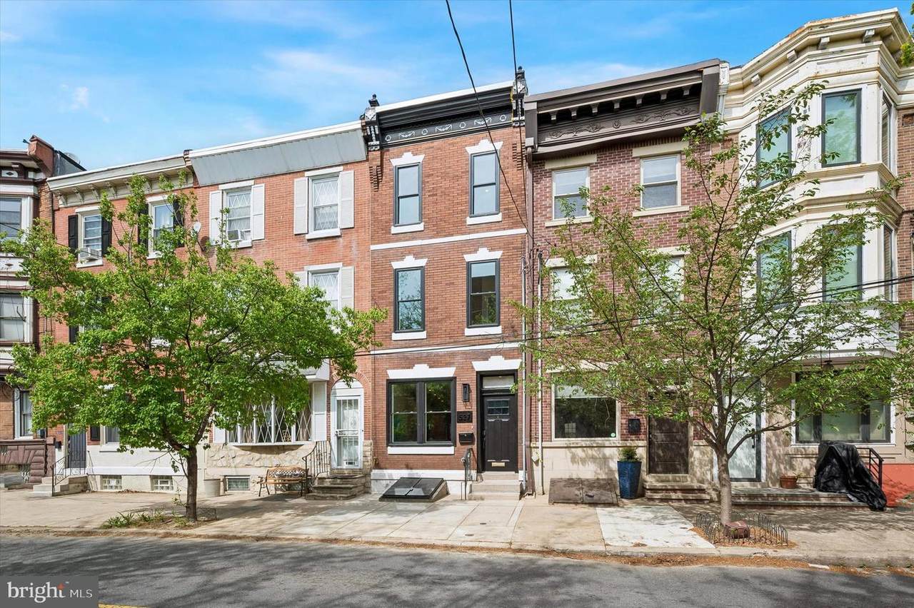 527 Christian Street - Photo 1